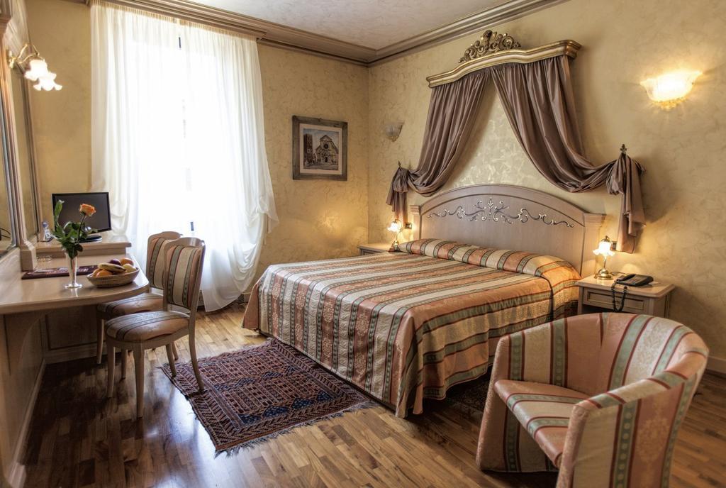 Hotel Colomba D'Oro Verona Dış mekan fotoğraf